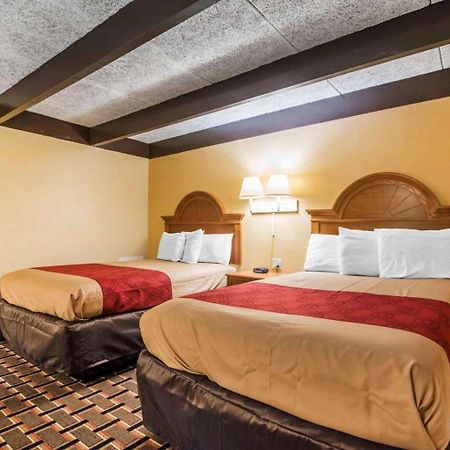Econo Lodge New Paltz Buitenkant foto