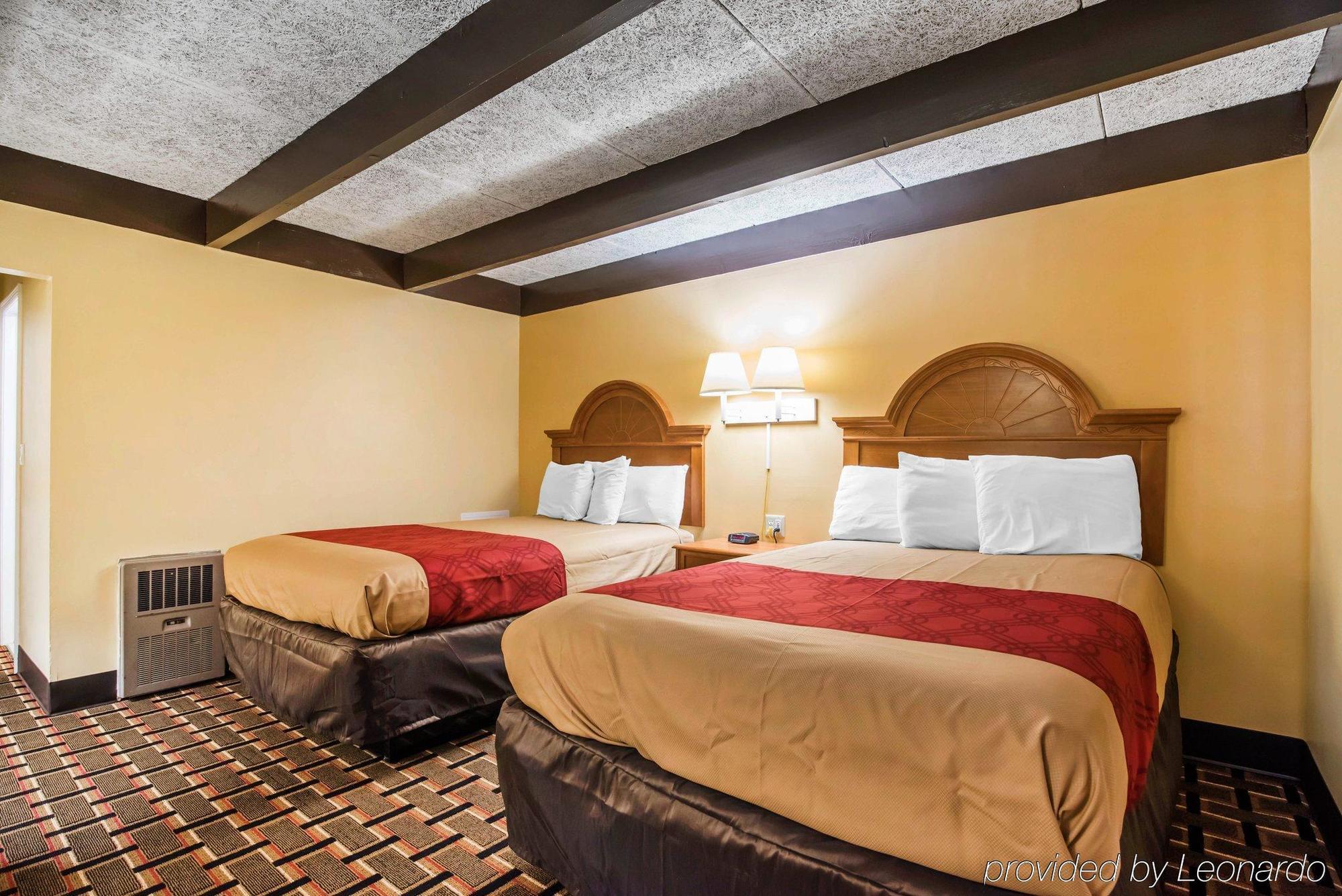 Econo Lodge New Paltz Buitenkant foto