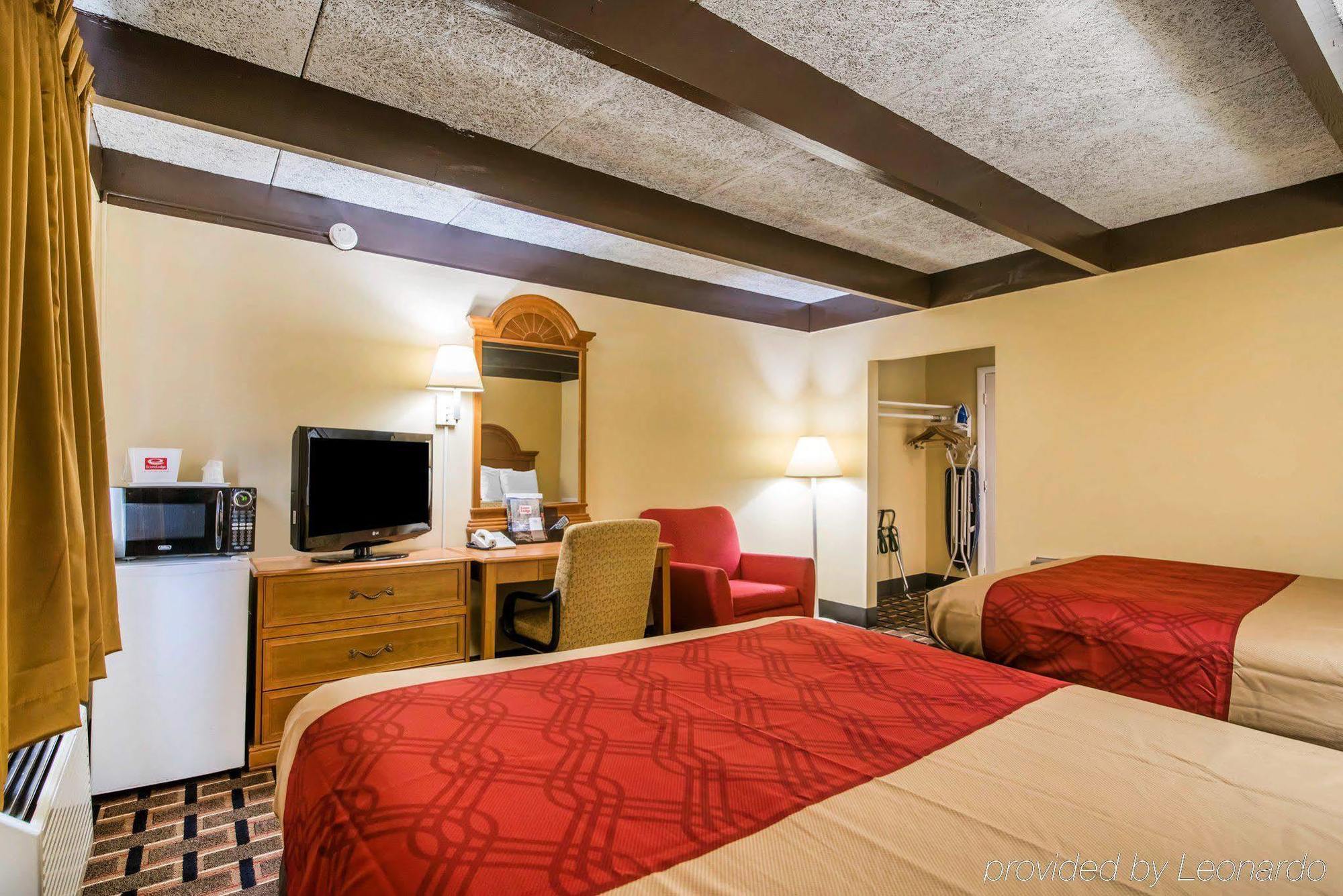 Econo Lodge New Paltz Buitenkant foto