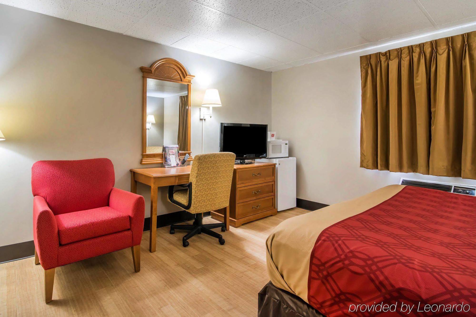 Econo Lodge New Paltz Buitenkant foto