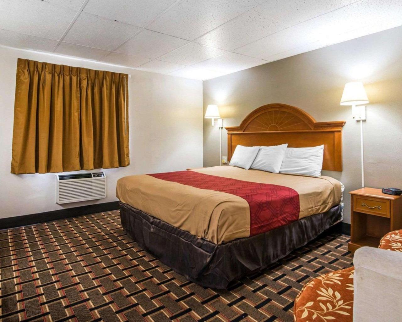 Econo Lodge New Paltz Buitenkant foto