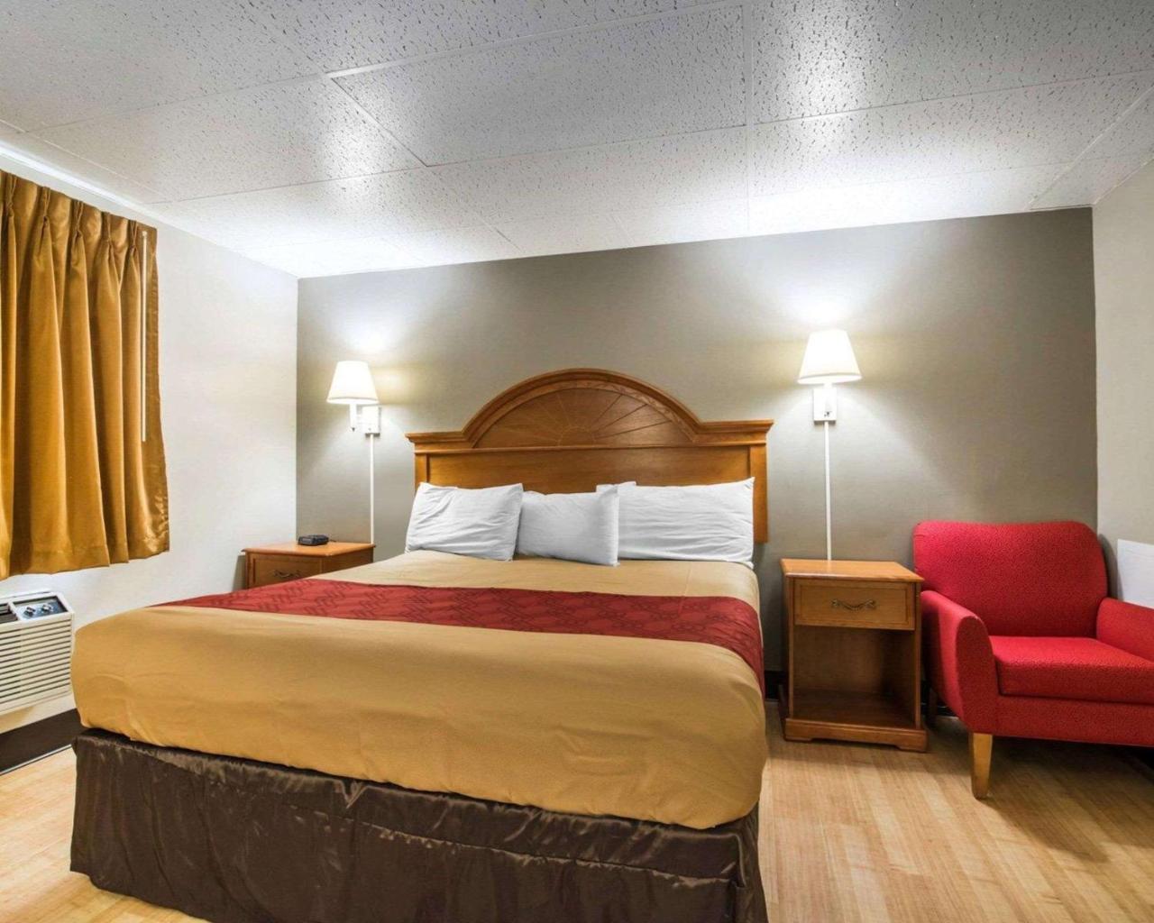 Econo Lodge New Paltz Buitenkant foto