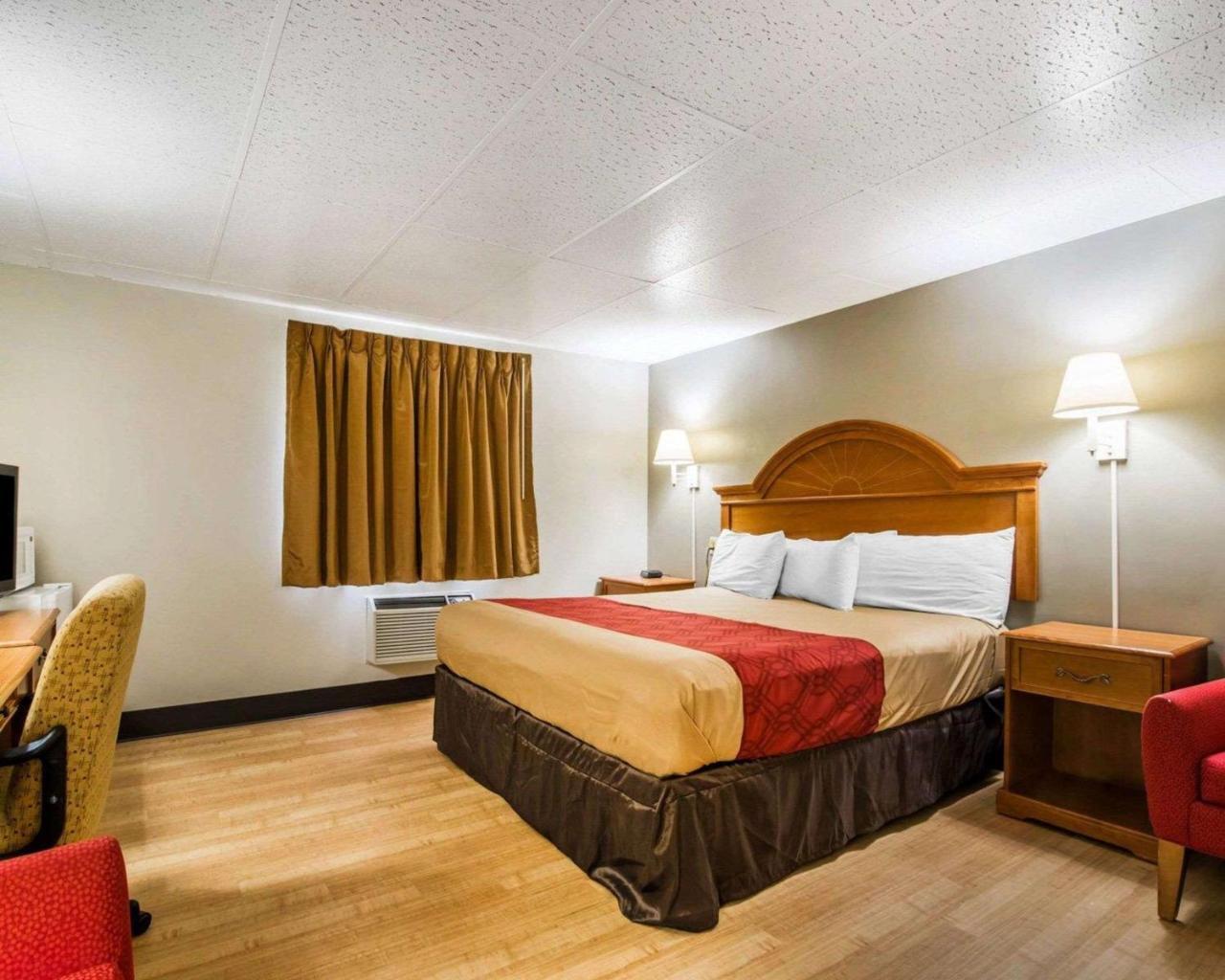 Econo Lodge New Paltz Buitenkant foto