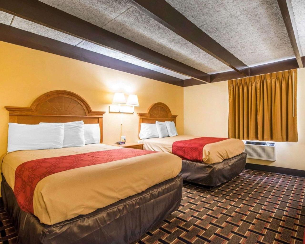 Econo Lodge New Paltz Buitenkant foto