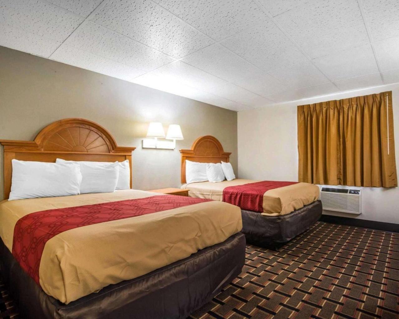Econo Lodge New Paltz Buitenkant foto