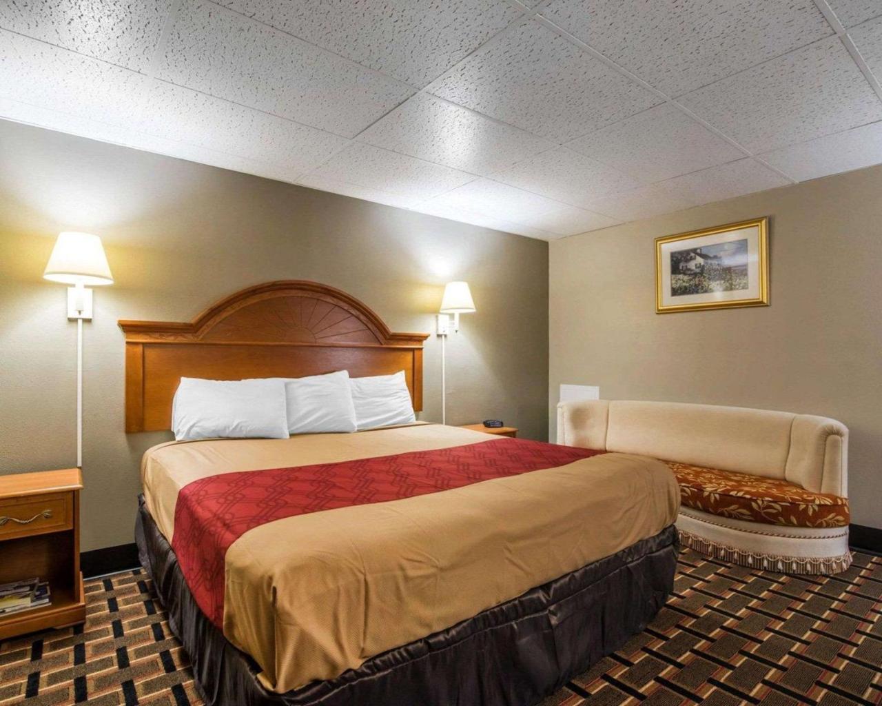Econo Lodge New Paltz Buitenkant foto