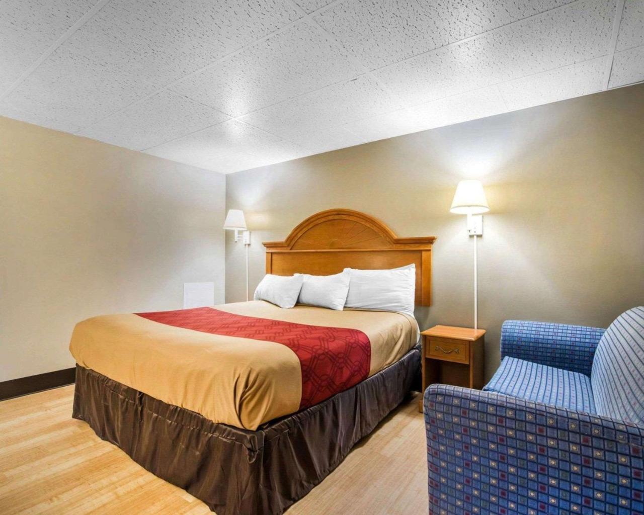 Econo Lodge New Paltz Buitenkant foto